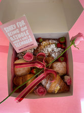 Load image into Gallery viewer, Mothers Day Bakery Box
